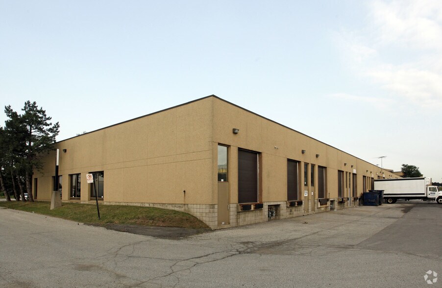 5810 Ambler Dr, Mississauga, ON for lease - Building Photo - Image 2 of 2