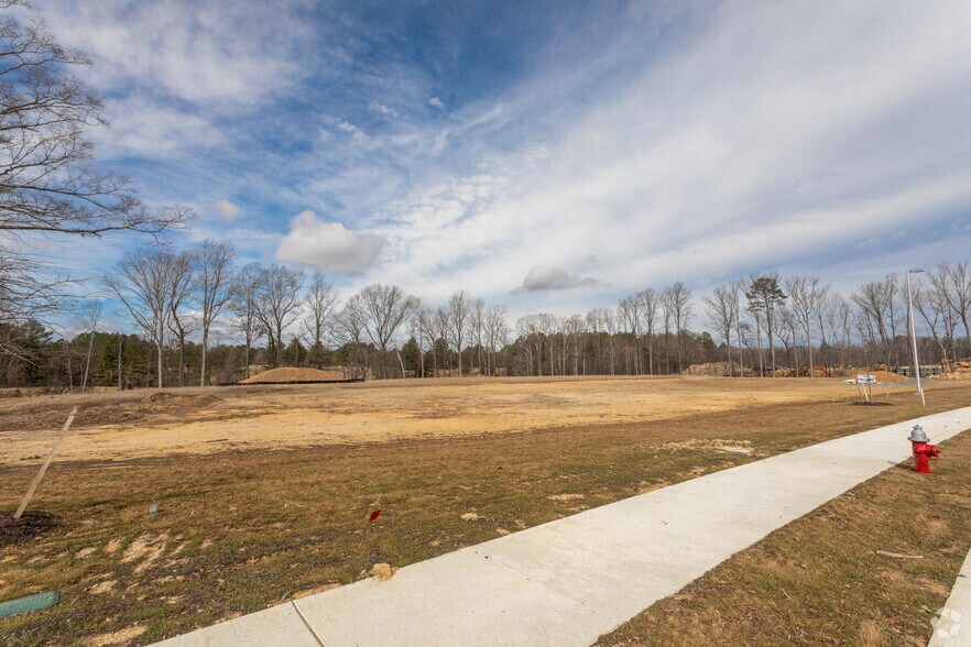 12638 Patterson Ave, Richmond, VA à louer - Photo du bâtiment - Image 2 de 8