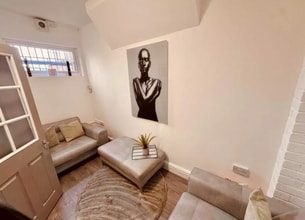 89 Liverpool Rd, Manchester for lease Interior Photo- Image 2 of 3