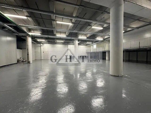 Industrial in Bagnolet for lease Building Photo- Image 1 of 8
