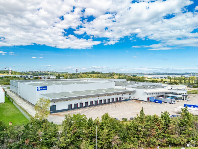 25 Rue Du Mollaret, Saint-Quentin-Fallavier à louer - Aérien - Image 2 de 2