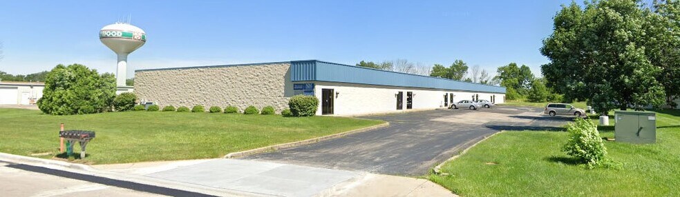 305-330 Smith Dr, Clayton, OH à louer - Photo du bâtiment - Image 1 de 5