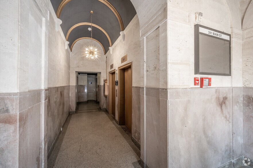 239-241 Main St, Hackensack, NJ à louer - Hall d’entrée - Image 3 de 3