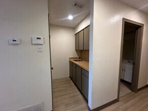 10930 Switzer Ave, Dallas, TX for lease Interior Photo- Image 2 of 7