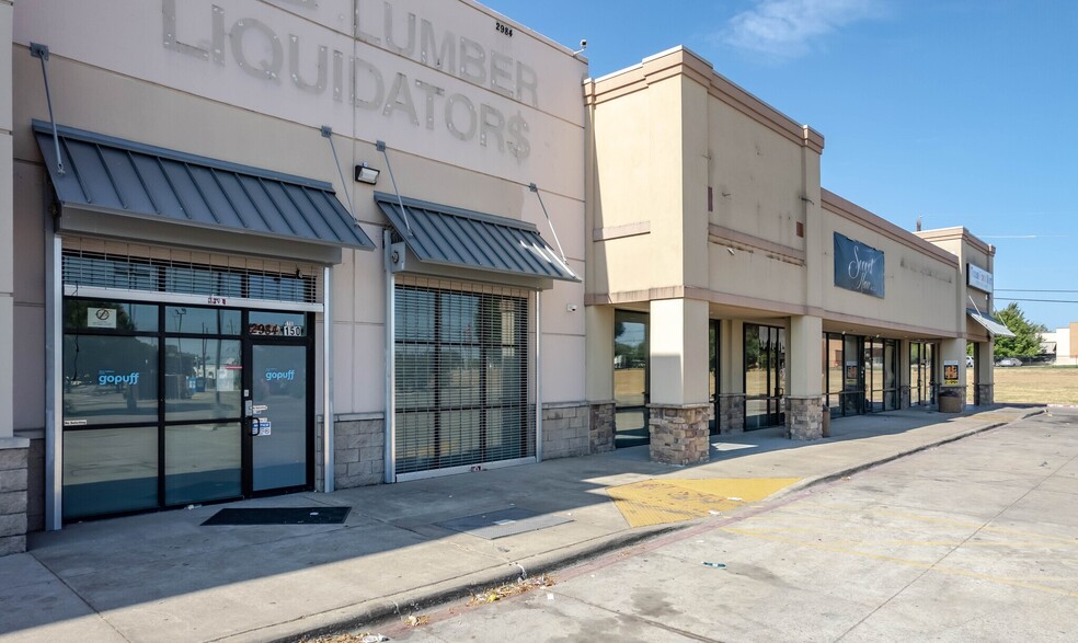 2984 W Wheatland Rd, Dallas, TX for lease - Building Photo - Image 3 of 4