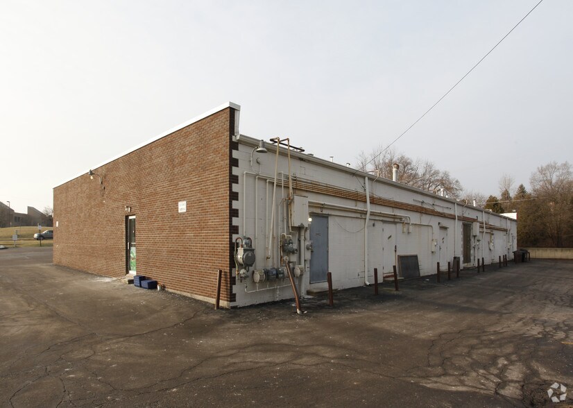 30002-30014 W 12 Mile Rd, Farmington Hills, MI à louer - Photo du bâtiment - Image 2 de 3