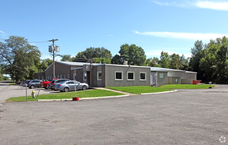 58 North Ave, Manchester, NY for lease - Building Photo - Image 3 of 8