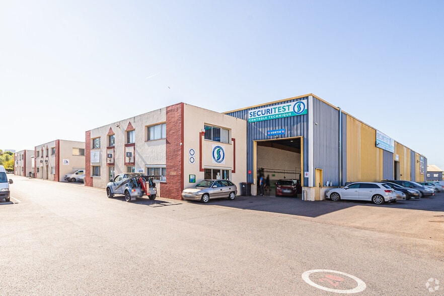 124 Rue Salvador Allendé, Bezons for lease - Building Photo - Image 2 of 4