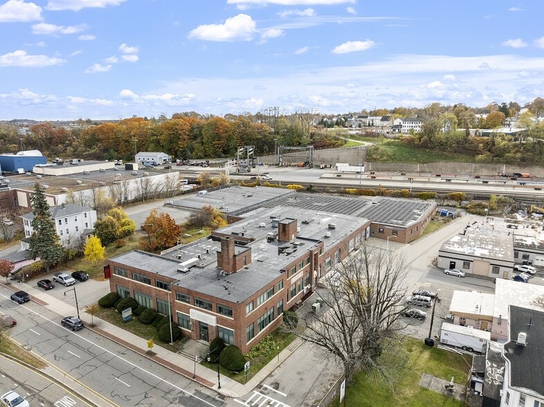 333 Shrewsbury St, Worcester, MA for lease - Building Photo - Image 3 of 55
