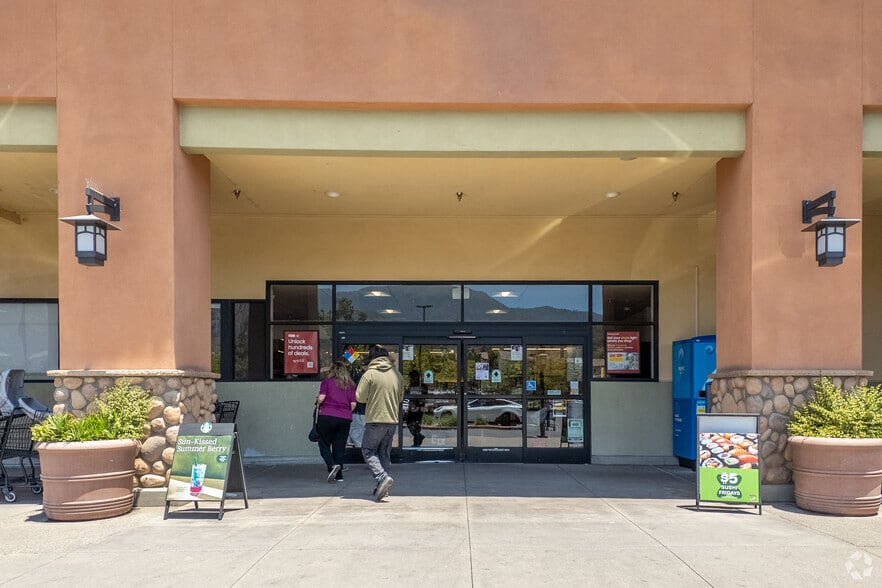 11762-11950 De Palma Rd, Corona, CA for lease - Building Photo - Image 3 of 4