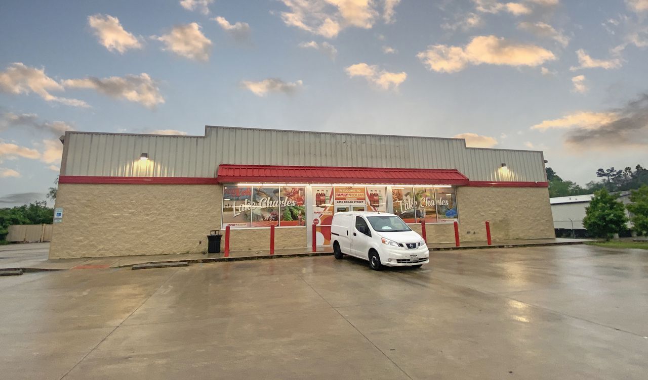 2450 Broad St, Lake Charles, LA for lease Primary Photo- Image 1 of 2