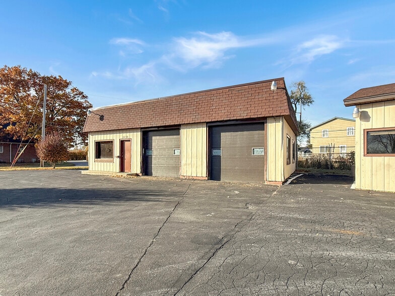 2200 Easton Blvd, Des Moines, IA for sale - Building Photo - Image 2 of 11
