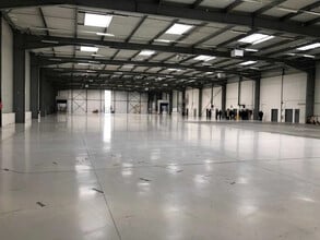 11 Rue De La Grande Borne, Le Mesnil-Amelot for lease Building Photo- Image 1 of 5