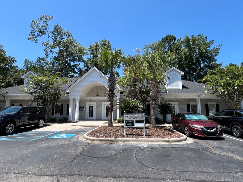 29 Plantation Park Dr, Bluffton, SC for sale - Building Photo - Image 2 of 19
