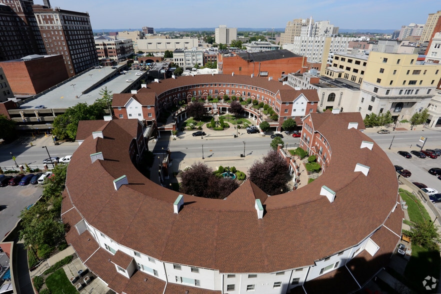 631 S 3rd St, Louisville, KY for lease - Building Photo - Image 3 of 9