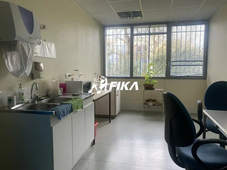 Office in Ramonville-Saint-Agne for lease - Building Photo - Image 3 of 9