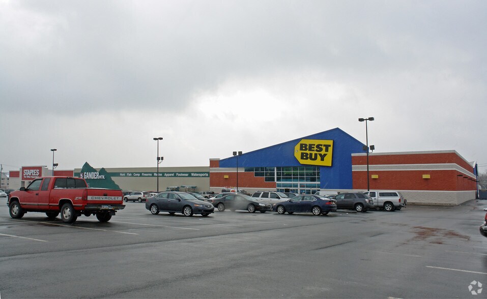 951 Viewmont Dr, Scranton, PA for sale - Primary Photo - Image 1 of 1