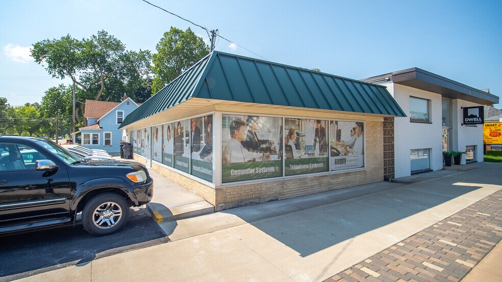 903 Broadway Ave N, Rochester, MN à louer - Photo du bâtiment - Image 2 de 14