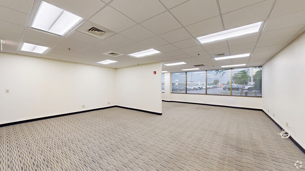 1011 E Touhy Ave, Des Plaines, IL for lease - Matterport 3D Scan - Image 2 of 54