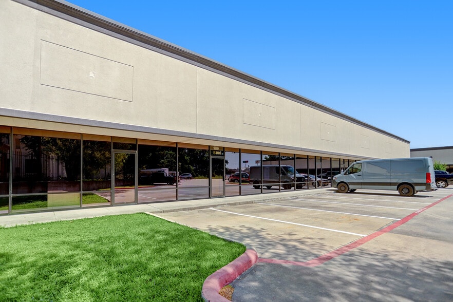 25003 Pitkin Rd, Spring, TX for lease - Building Photo - Image 3 of 9