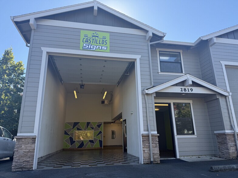 2819-2827 SE 75th Ave, Hillsboro, OR à louer - Photo du bâtiment - Image 3 de 17