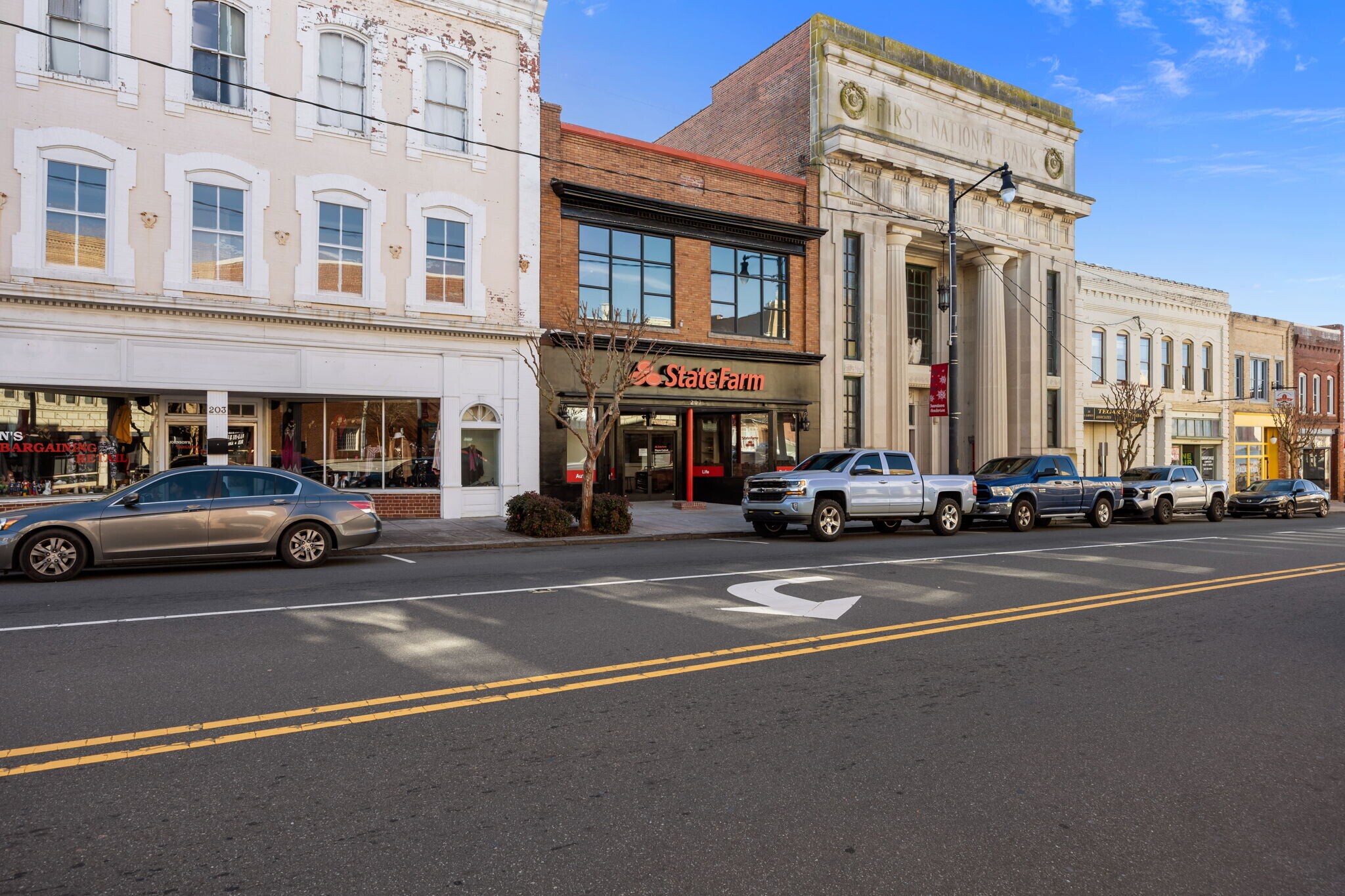 207 S Garnett St, Henderson, NC for lease Building Photo- Image 1 of 34