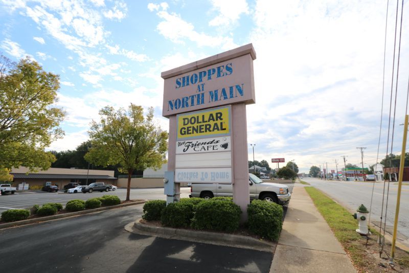 341 N Main St, Woodruff, SC à louer - Photo du bâtiment - Image 3 de 4