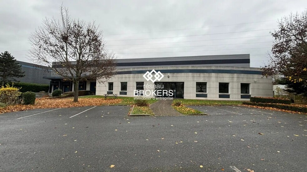 Flex in Lisses for lease - Building Photo - Image 3 of 6