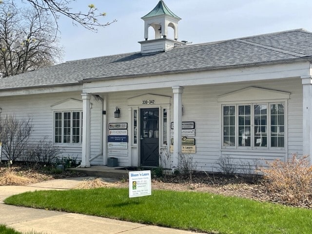 330-342 McKee St, Batavia, IL for lease Primary Photo- Image 1 of 10