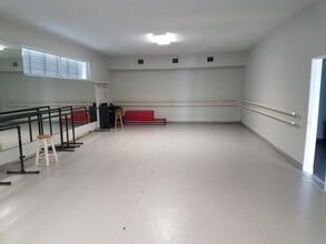 924 N Dixie Hwy, Lake Worth, FL à louer Photo intérieure- Image 2 de 4