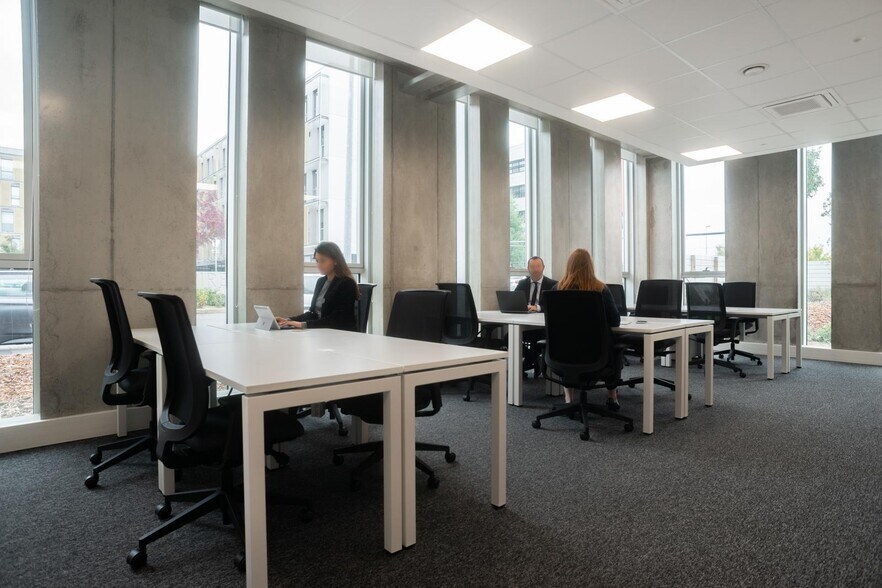 Office in Cesson-Sévigné for lease - Interior Photo - Image 3 of 10