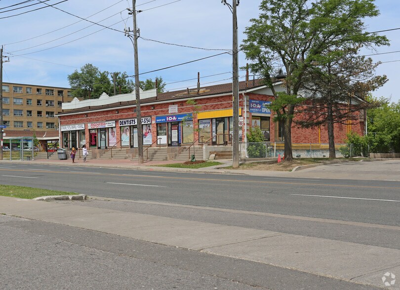 685 Kennedy Rd, Toronto, ON for sale - Primary Photo - Image 1 of 1