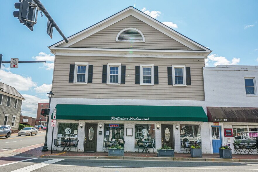 10403 Main St, Fairfax, VA à louer - Photo du bâtiment - Image 2 de 6