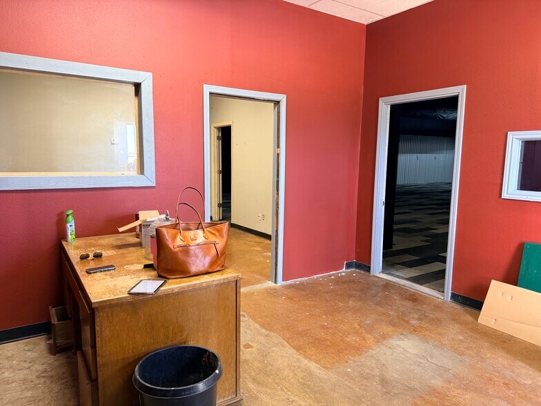 4411 N Private Road 1775, Lubbock, TX à louer - Photo du bâtiment - Image 2 de 6