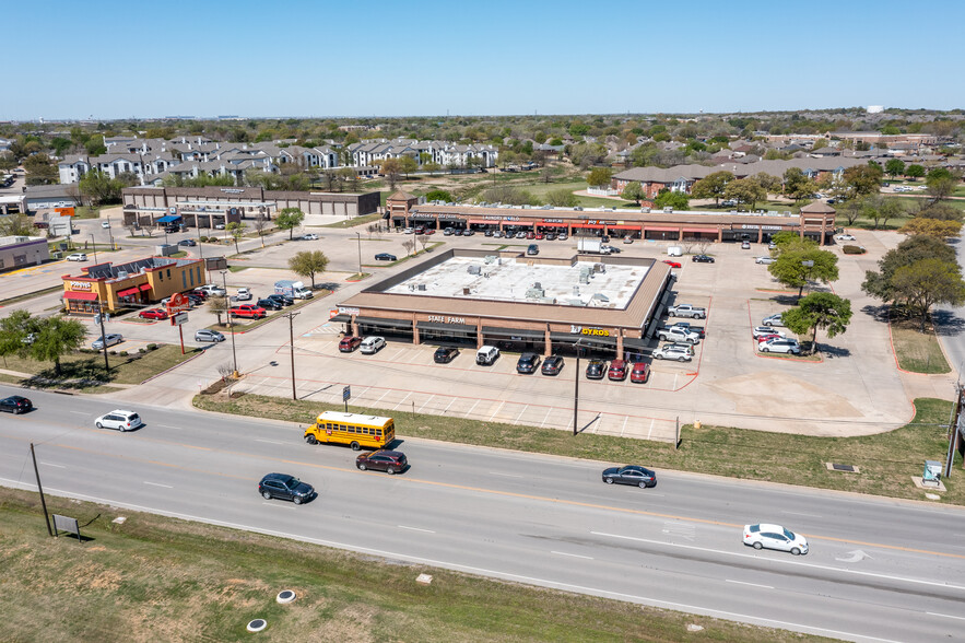 8385-8451 Grapevine Hwy, North Richland Hills, TX à louer - Photo du bâtiment - Image 1 de 6