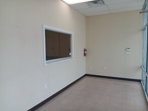 4110 S Clear Creek, Killeen, TX for lease Interior Photo- Image 2 of 8