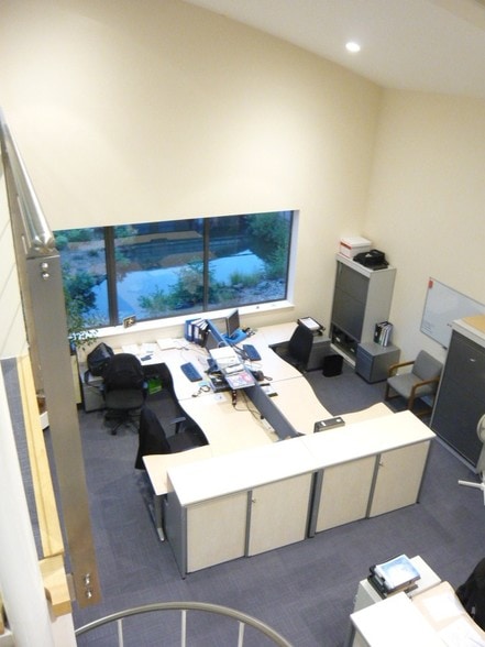 Brooklands Rd, Weybridge for lease - Interior Photo - Image 3 of 5