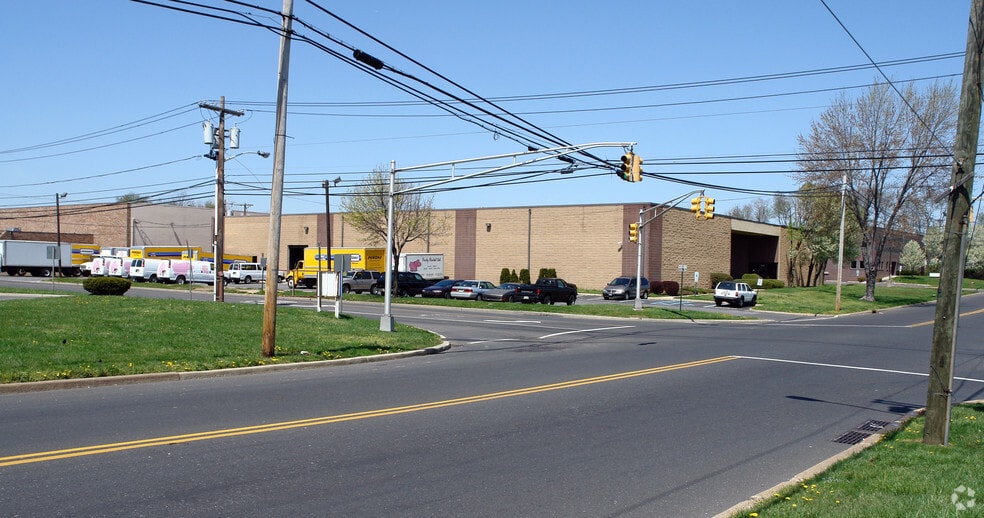 933-943 Hylton Rd, Pennsauken, NJ for lease - Building Photo - Image 3 of 6