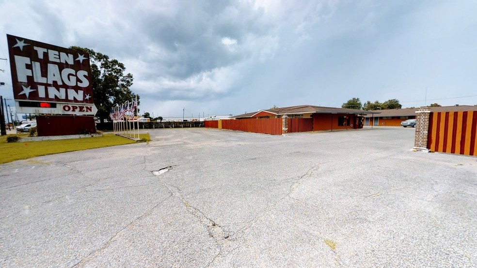 7682 Airline Hwy, Baton Rouge, LA for sale - Building Photo - Image 1 of 6