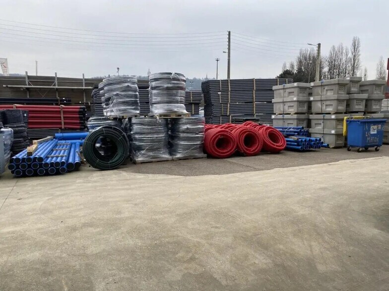 Flex in Sotteville-lès-Rouen for lease - Building Photo - Image 2 of 7