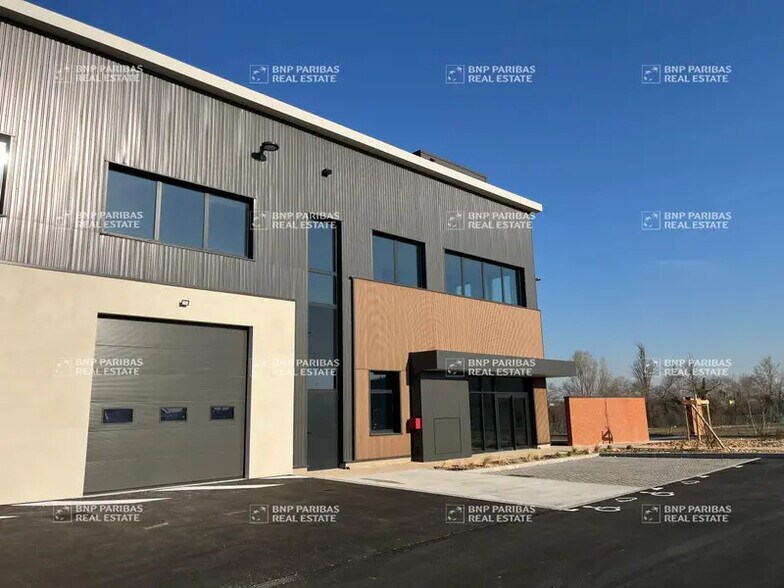 25 Route De Lyon, Saint-Priest for lease - Building Photo - Image 3 of 36