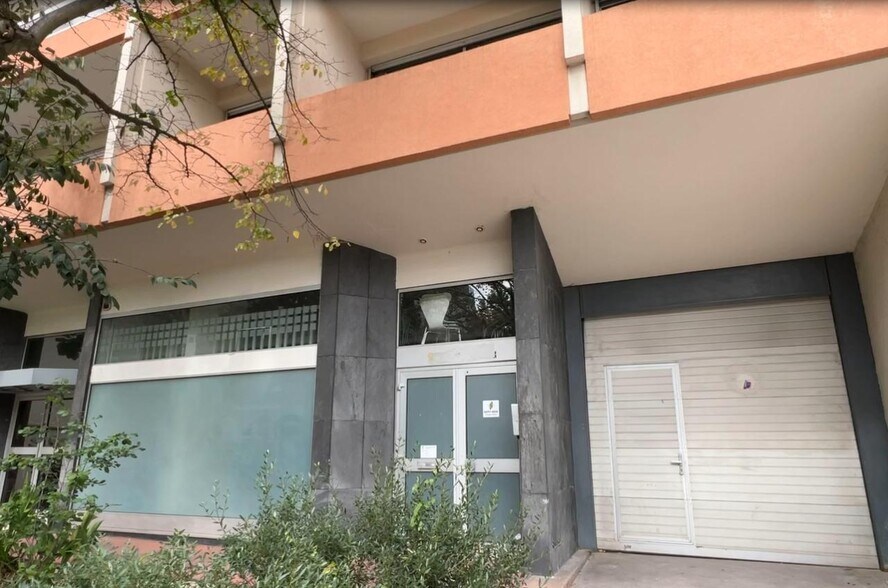 Flex dans Montrouge à louer - Photo du bâtiment - Image 3 de 13