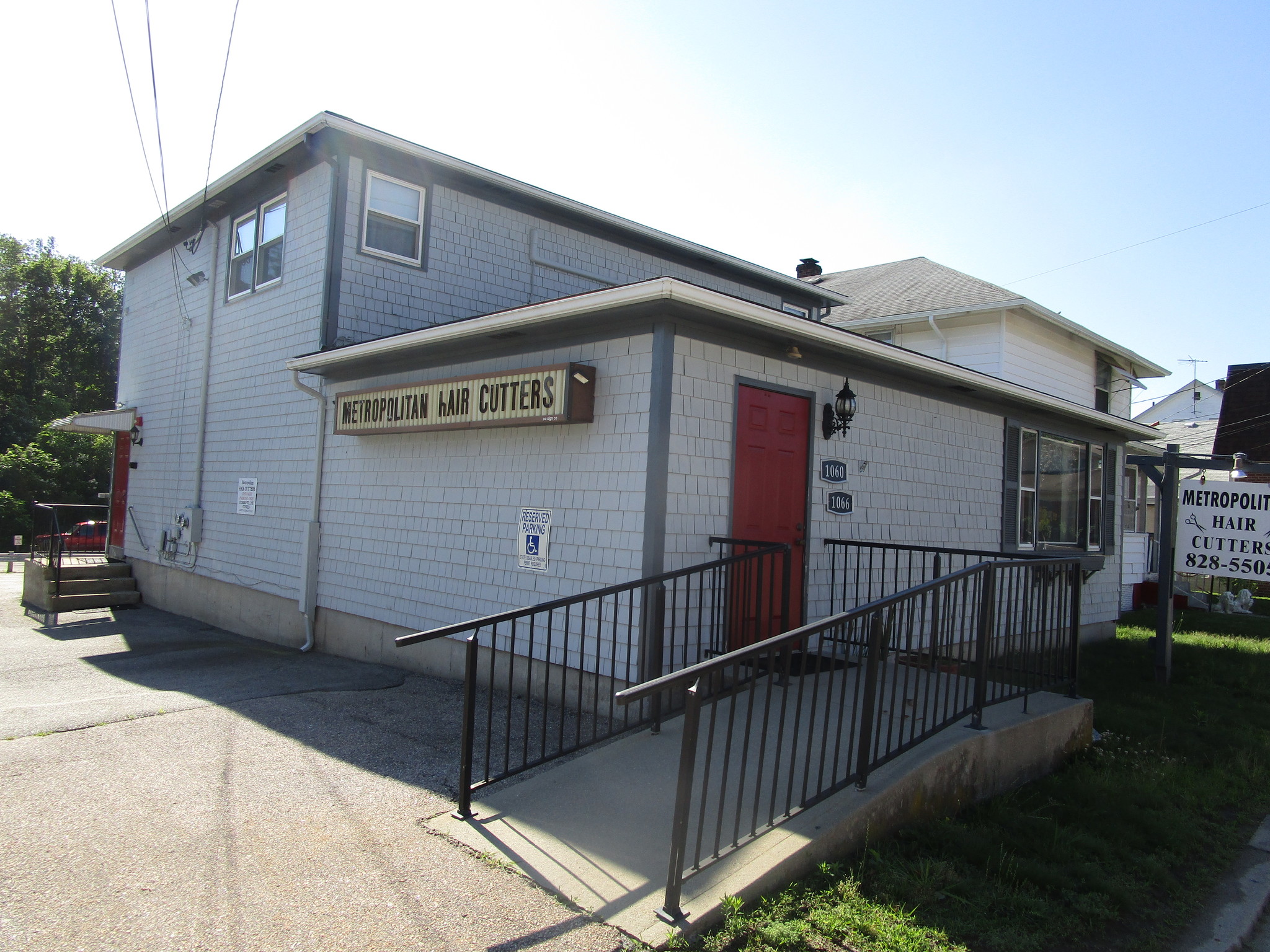 1060 Main St, West Warwick, RI à vendre Photo principale- Image 1 de 1