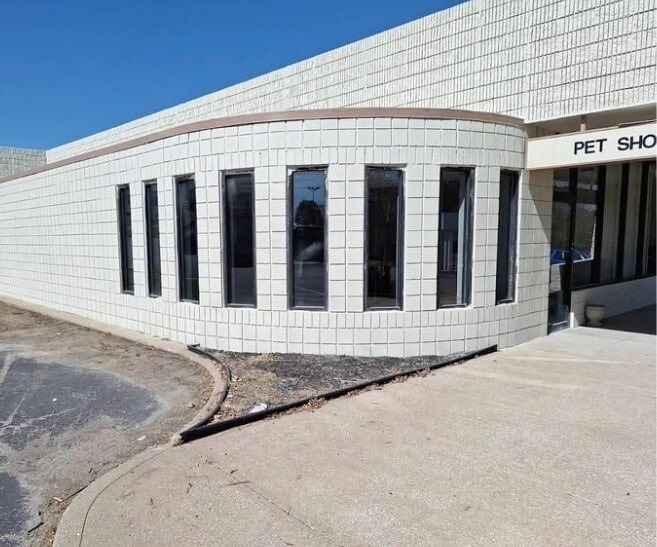 6201-6240 Raytown Tfwy, Raytown, MO for lease Primary Photo- Image 1 of 8