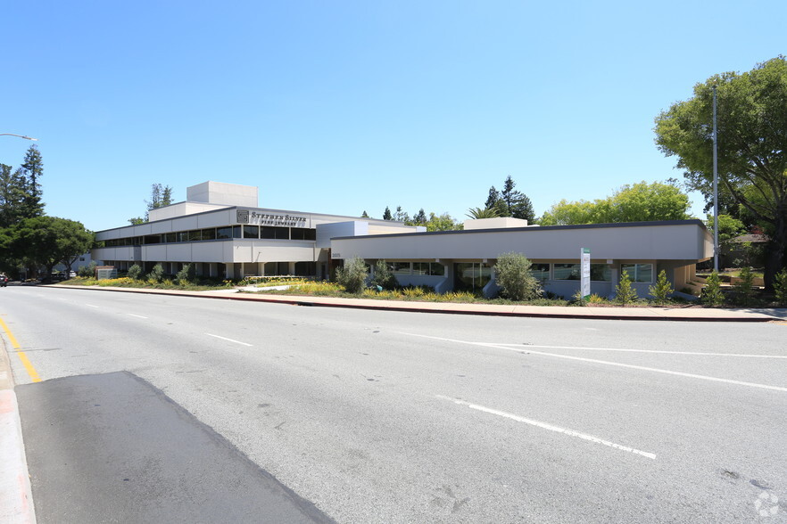 2055-2075 Woodside Rd, Redwood City, CA for lease - Building Photo - Image 2 of 4