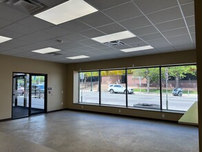 225 E 11th St, Sioux Falls, SD for lease Interior Photo- Image 2 of 9