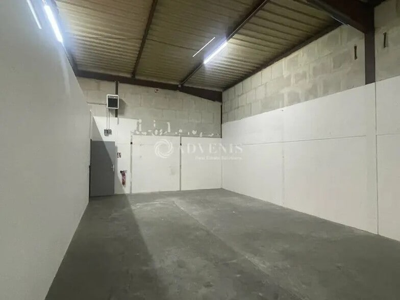 Flex dans Le Blanc-Mesnil à louer - Photo intérieure - Image 2 de 7