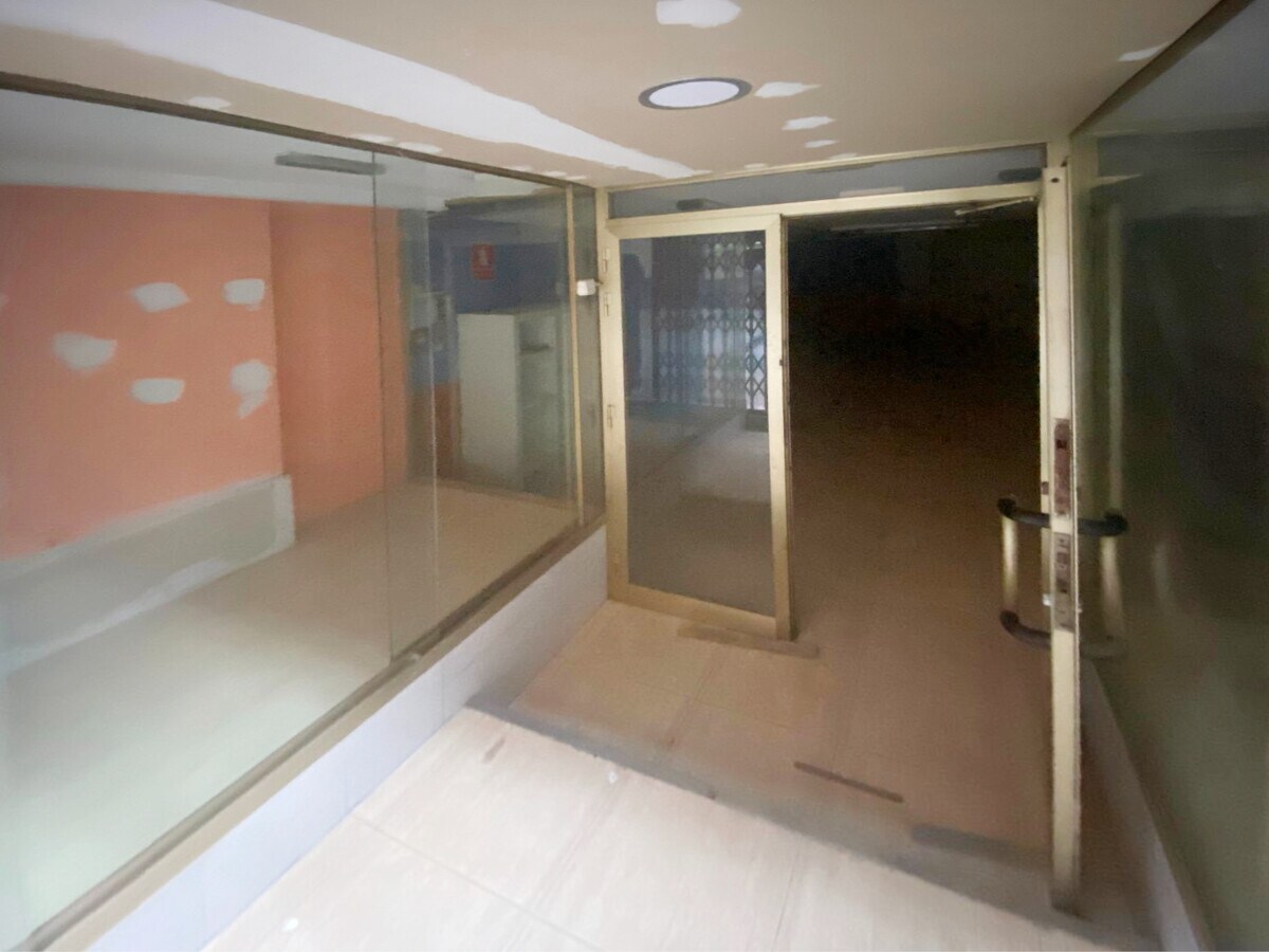 Cunit, TAR 43881 - Unit - - - Interior Photo - Image 2 of 12