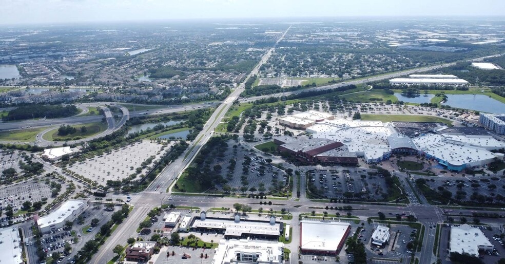 4986 International Dr, Orlando, FL for lease - Building Photo - Image 2 of 8
