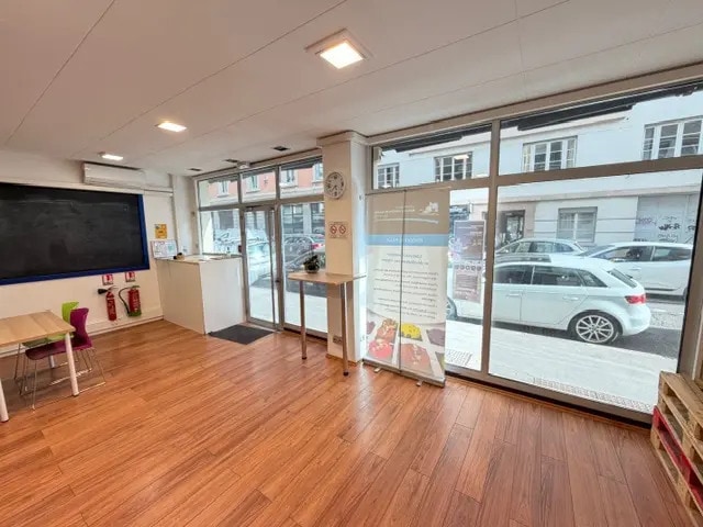 142 Rue De Créqui, Lyon for lease - Interior Photo - Image 2 of 7